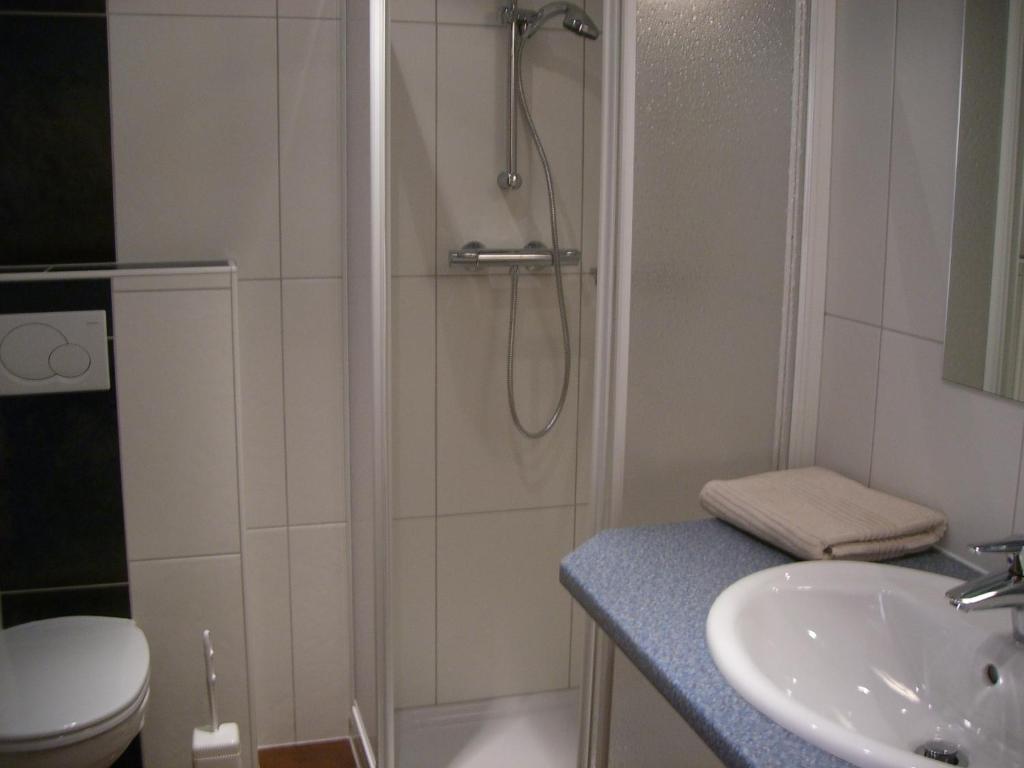 Haus Arnika Hotell Nauders Rum bild