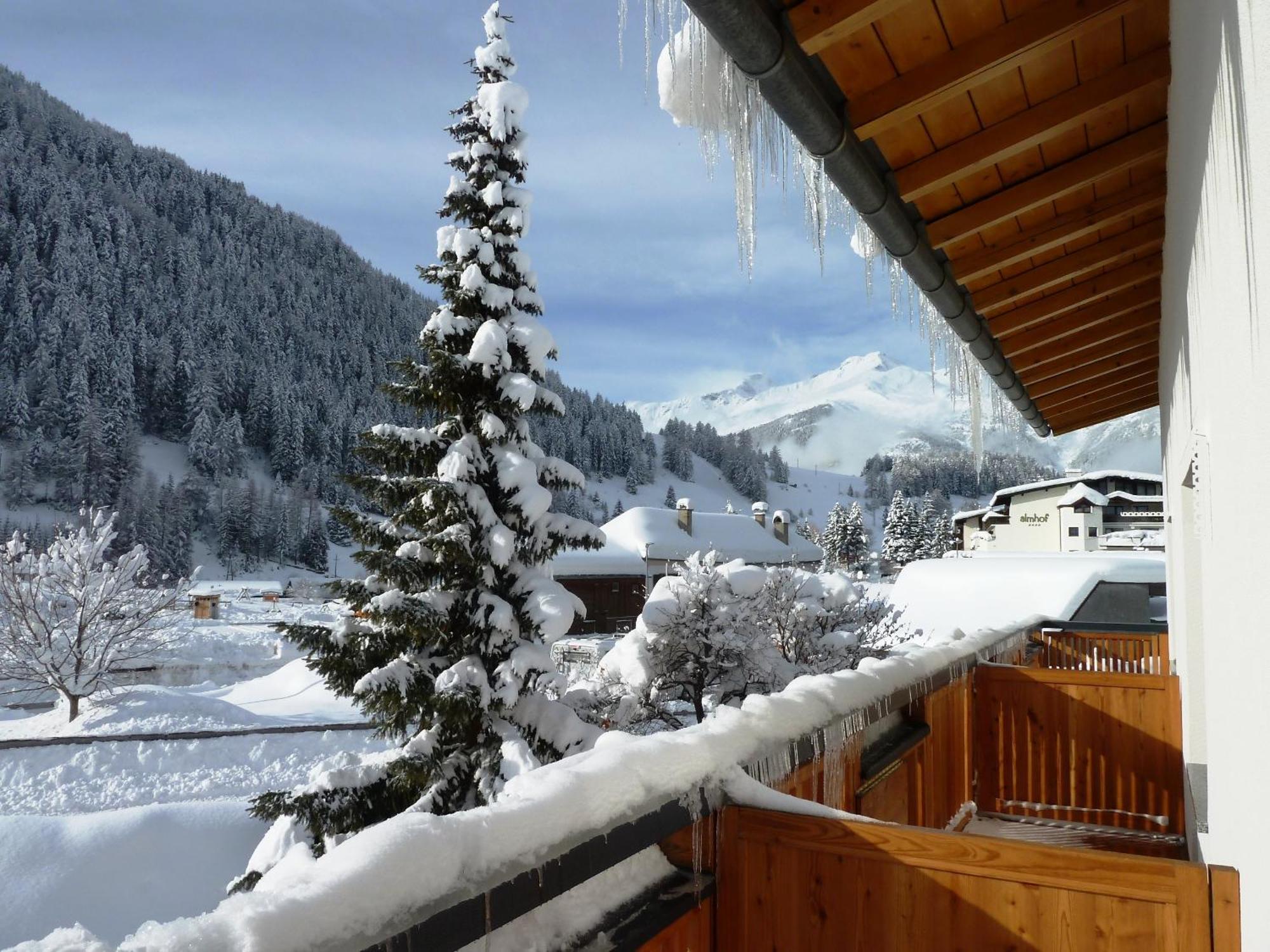 Haus Arnika Hotell Nauders Exteriör bild