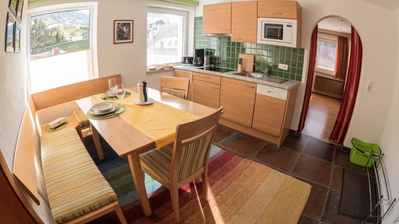 Haus Arnika Hotell Nauders Exteriör bild